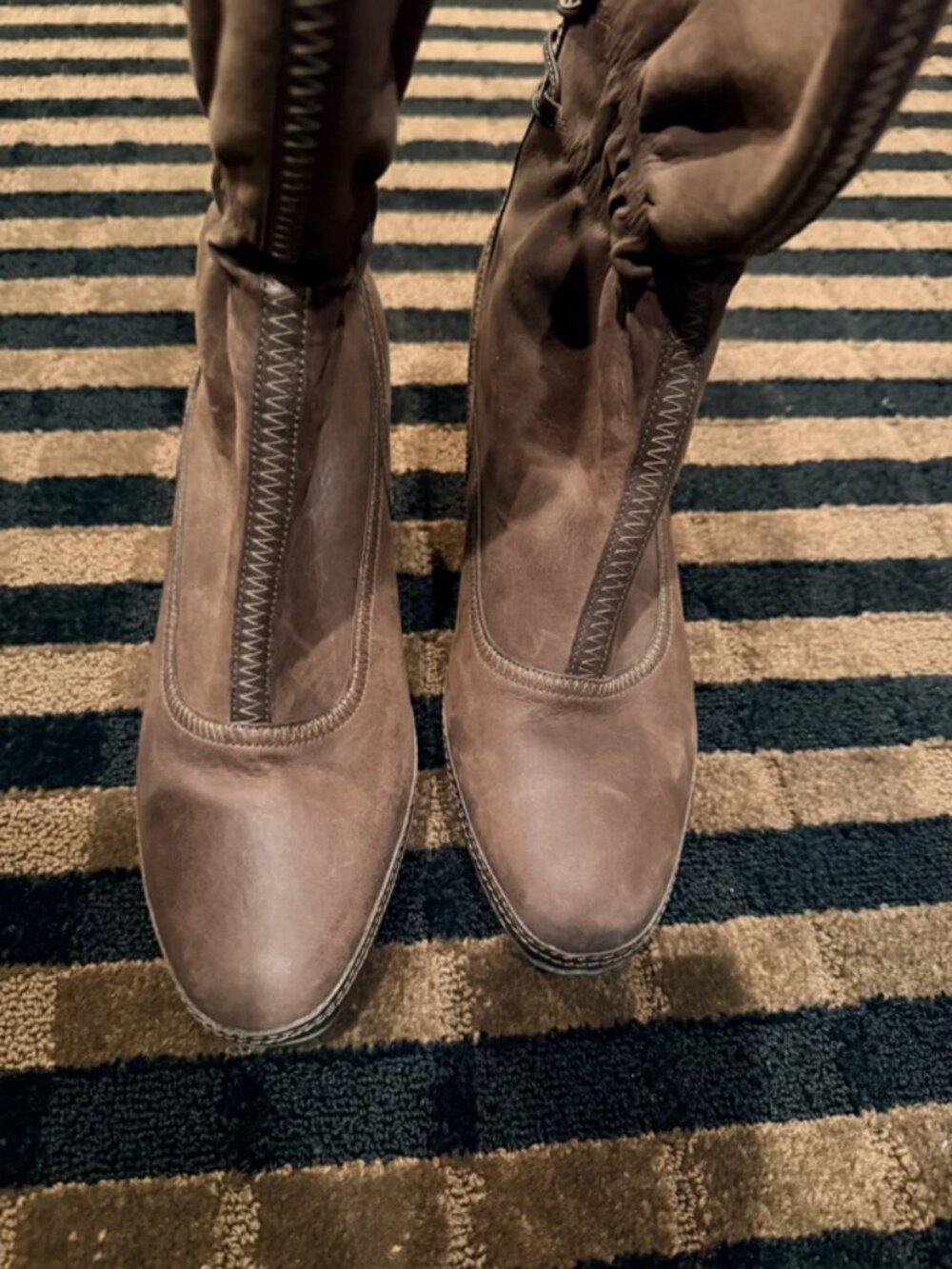 Clarks Artisan Leather Ankle Boots Women’s Brown Heeled Booties Comfort Zip Up - Picture 3 of 4